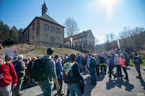 Pilger vor dem Aufbruch in Kleinheiligkreuz